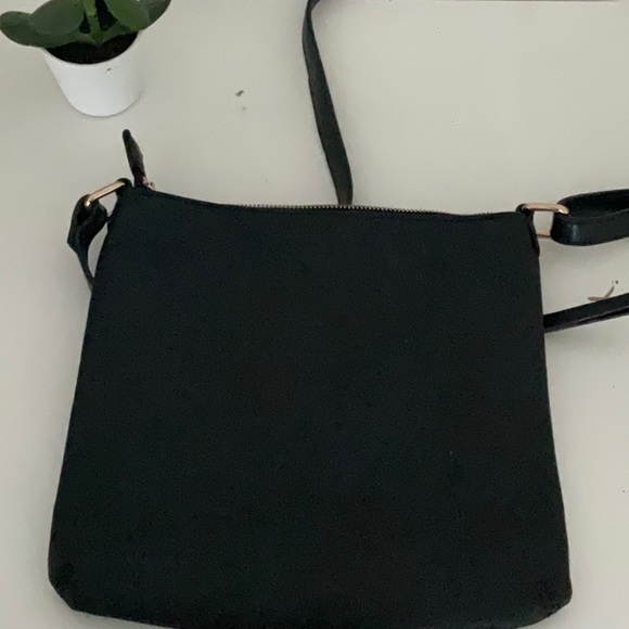 ⭐️FREE ALDO Crossbody bag - Picture 2 of 2